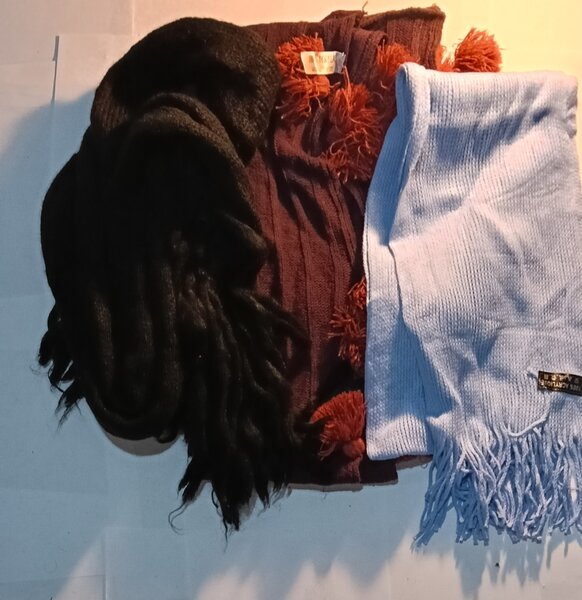 Oferta Iarna Imbatabila! 100 Gulere + 20 Fulare/ Esarfe Dama Noi